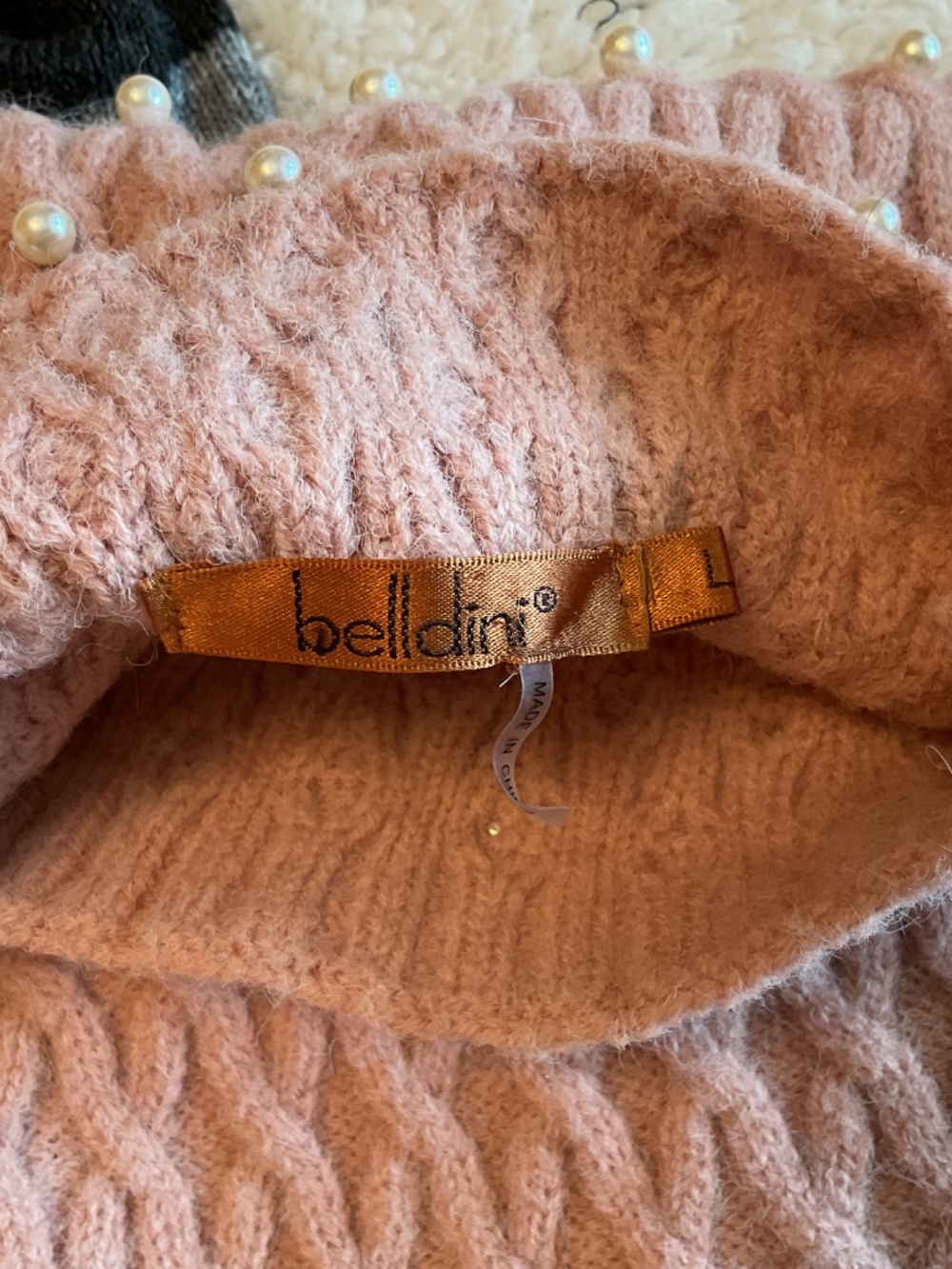 Sweaters - Picture 2 of 6